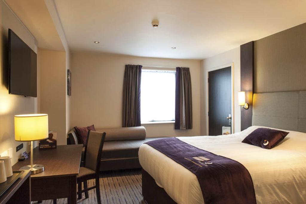 Premier Inn Falkirk - Larbert Ngoại thất bức ảnh
