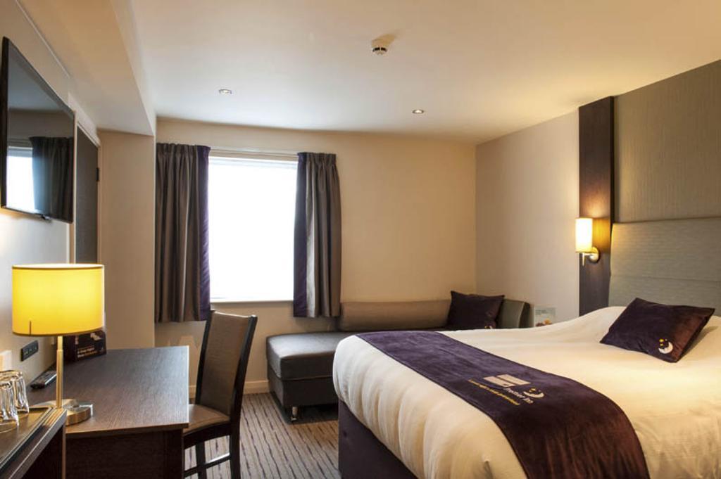Premier Inn Falkirk - Larbert Ngoại thất bức ảnh