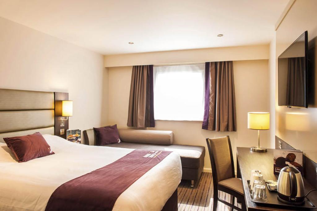 Premier Inn Falkirk - Larbert Ngoại thất bức ảnh