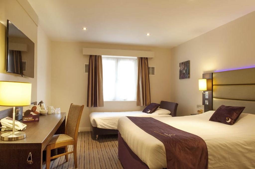 Premier Inn Falkirk - Larbert Ngoại thất bức ảnh