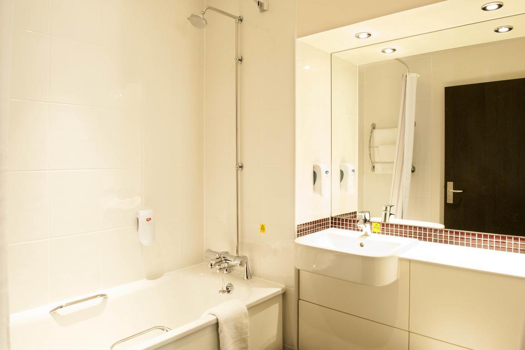 Premier Inn Falkirk - Larbert Ngoại thất bức ảnh